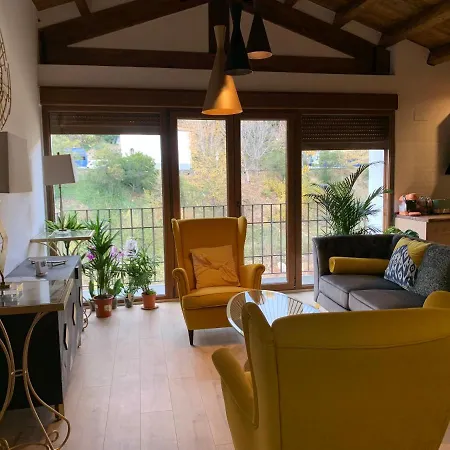 Flores Para Angela Apartamentos Rurales En El Valle Del Jerte カベズエラデルバレ