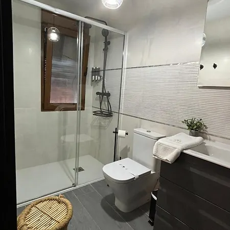 Flores Para Angela Apartamentos Rurales En El Valle Del Jerte アパート