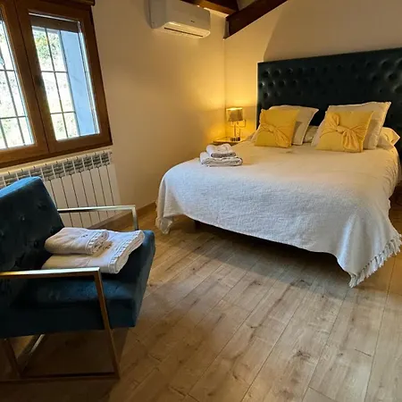 Flores Para Angela Apartamentos Rurales En El Valle Del Jerte カベズエラデルバレ