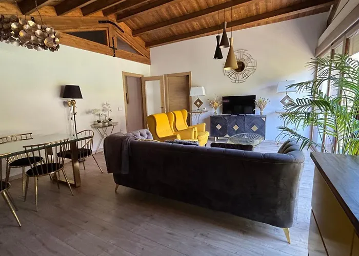 En El Valle Del Jerte Flores Angela